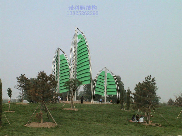 采購膜結(jié)構(gòu)車棚時的注意事項